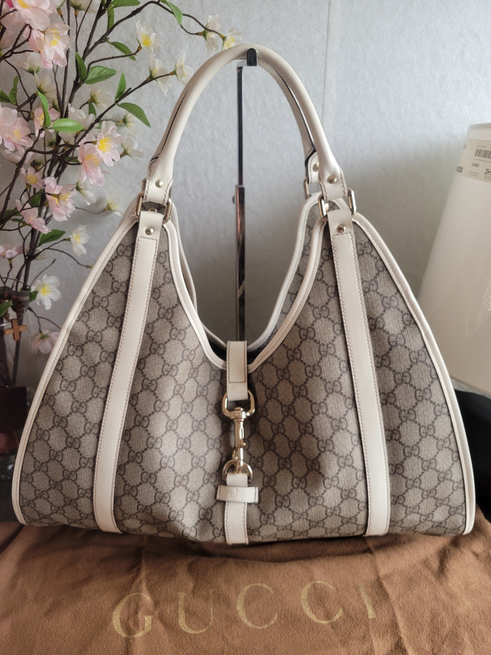 Gucci GG Supreme Joy Hobo